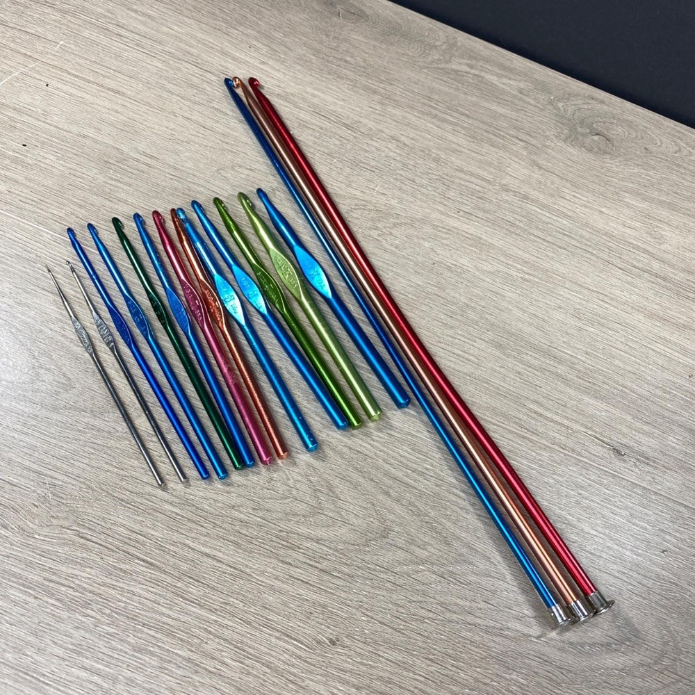 Boye Crochet Hooks Lot of 16 vintage Aluminum Includes 3 Tunisian 14" Hooks USA